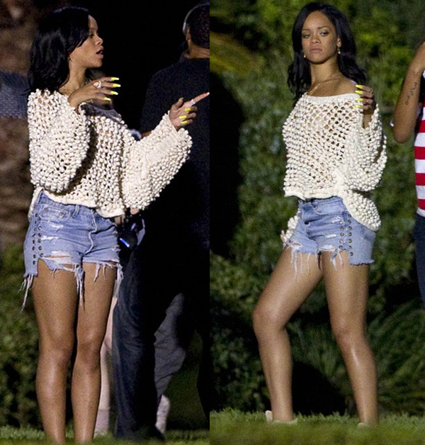 Rhianna On Set Her New Film “end Of The World” 
