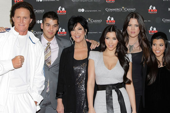 Saturday Night Live Mocks Kardashian Divorce! – ThatPlum.com